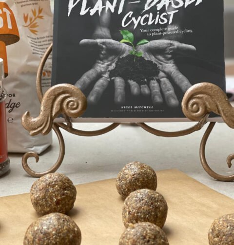 Healthy and delicious plant-based snacks you’ll love Plant-based snacks