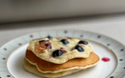 Plant-based banana pancakes recipe