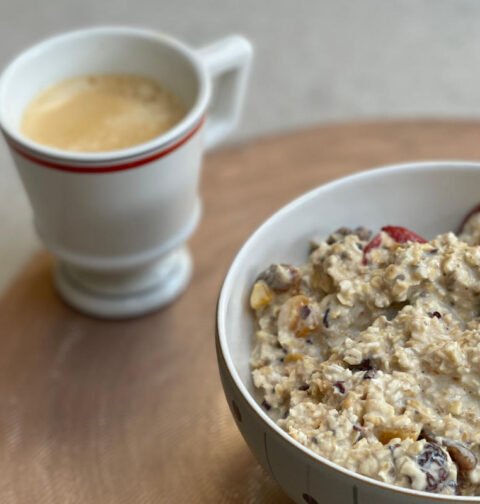 Plant-based overnight oats recipe Overnight oats