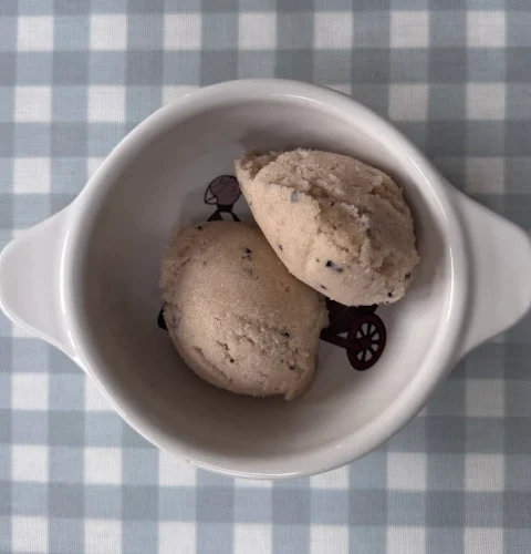 Banana and Passion Fruit ice cream