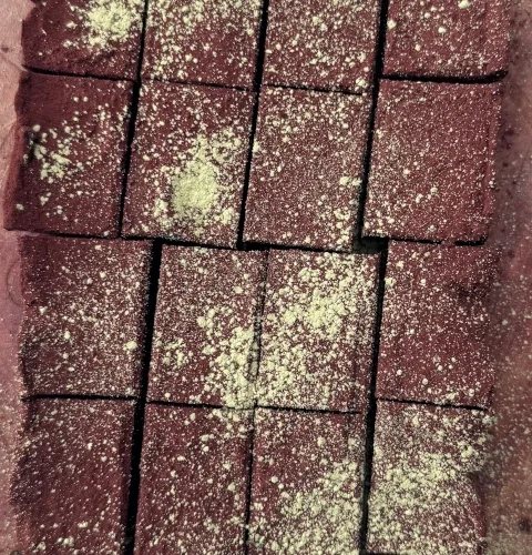 Matcha and chocolate cake