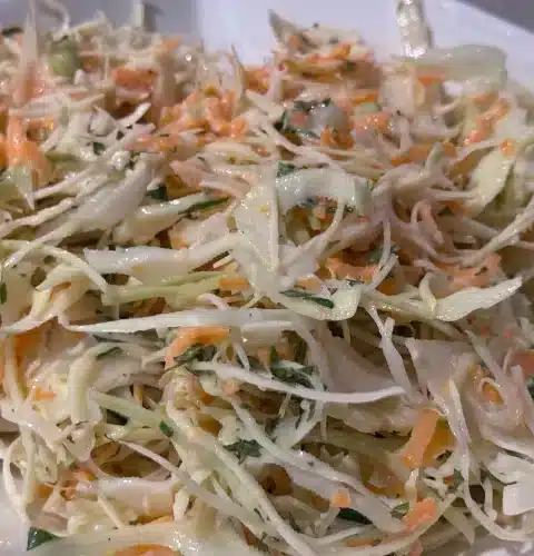 The Perfect Creamy Coleslaw – A Fresh Twist on a Classic Side Dish Creamy Coleslaw