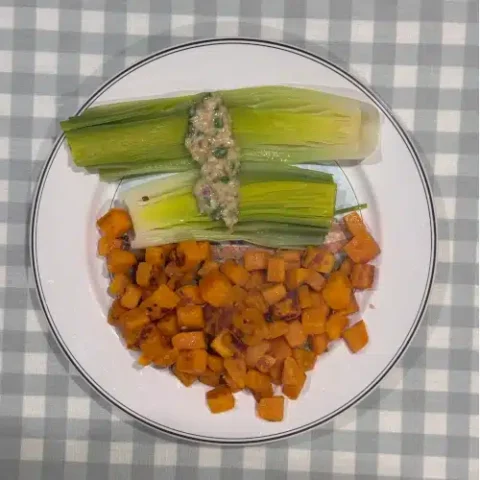 vegan leeks with mustard sauce