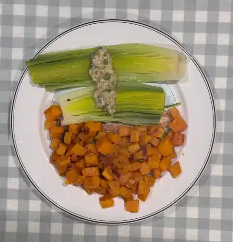 vegan leeks with mustard sauce