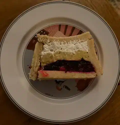 Vegan Trifle Bûche